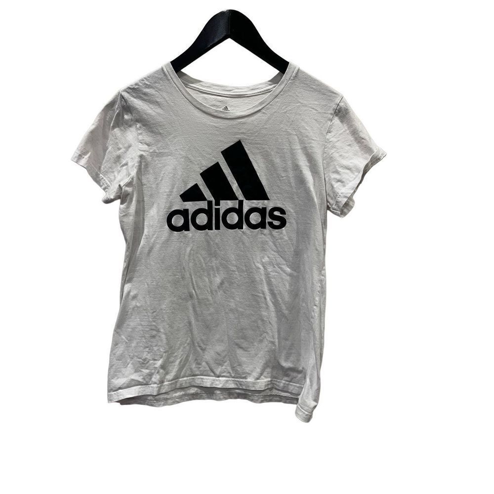 Adidas women’s Tshirt size medium
